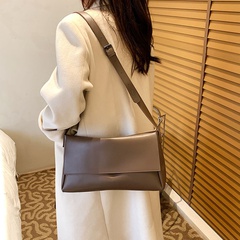 new Korean solid color simple shoulder bag soft leather messenger bag wholesale
