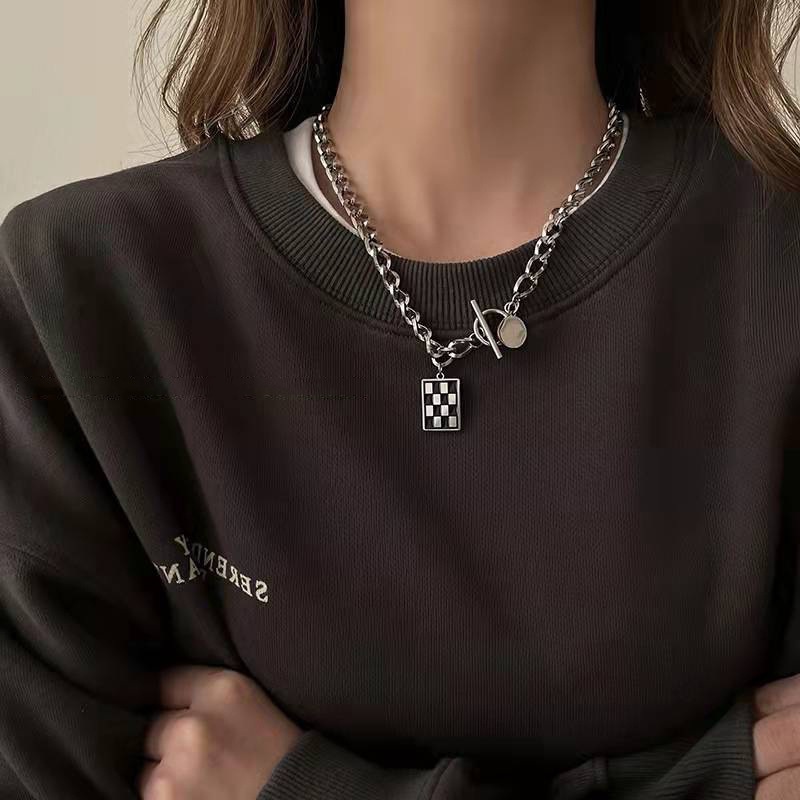 Korean hiphop Tbutton necklace female plaid titanium steel collarbone chain