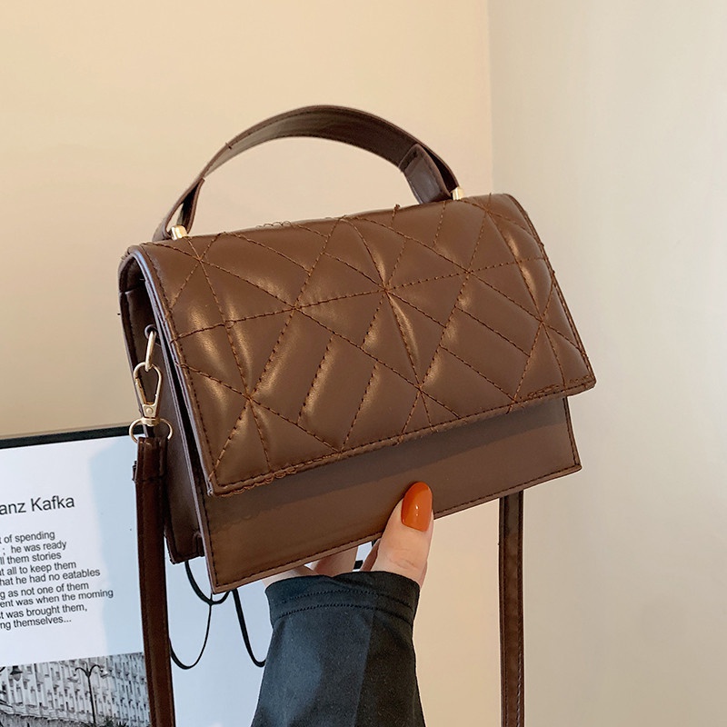 Autumn and winter womens handbags womens new fashion shoulder messenger small square bag