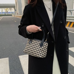 Fashion new small bag female handbag small shoulder messenger bag