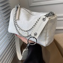autumn and winter new style messenger bag niche texture chain shoulder pillow bagpicture7