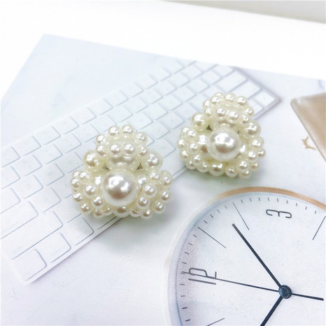 baroque inlaid pearl simple flower earrings NHDOU579077's discount tags