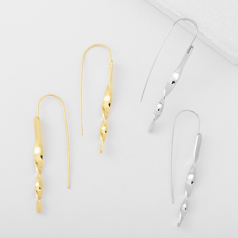 New geometric copper twisted pattern long fashion simple earrings