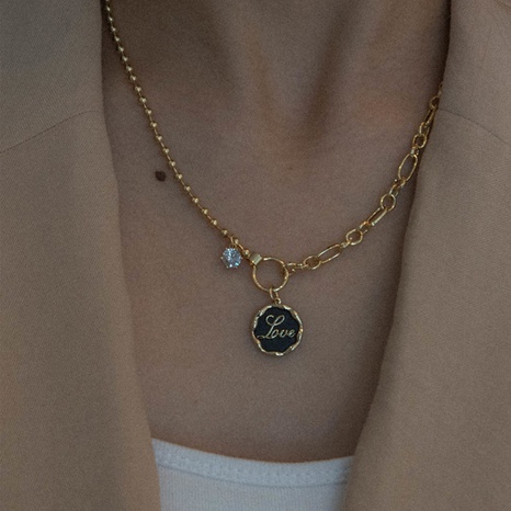 Intarsierte Zirkonia schwarze Farbe Liebesbrief Anhänger Titan Kupfer Halskette's discount tags