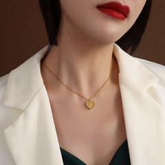 simple peach heart round bead edge three-dimensional heart lettering titanium steel necklace