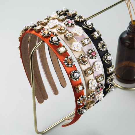 Arbeiten Sie Legierungsperlenblume dünnes seitliches Stirnband weibliches koreanisches Stirnbandgroßverkauf um's discount tags
