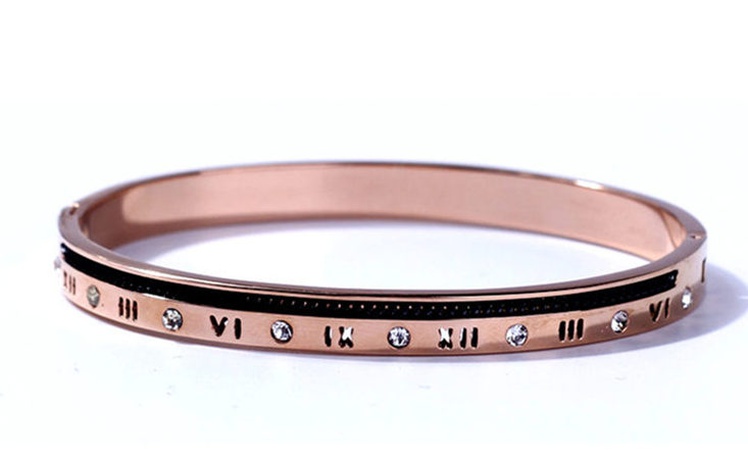 Einfacher Buchstabe geschnitztes hypoallergenes Armband aus Titanstahl für Frauen's discount tags