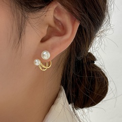Koreanische leichte Luxusperlen-Nischen-Design-Ohrringe Frauen Großhandel