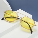 Neue europische und amerikanische HerrenPolygonSonnenbrillen mit kleinem Rahmen Grohandelpicture12