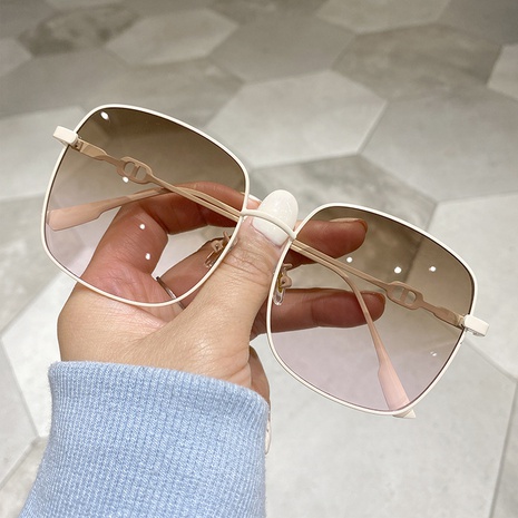 Mode quadratische Metallsonnenbrille 2022 neue Sonnenbrille mit großem Rahmen's discount tags