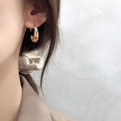 nouvelles boucles d'oreilles simples en cuivre en forme de C géométriques de couleur unie