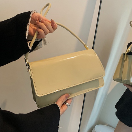 Retro kleine Tasche Damentasche neue einfache Mode One-Shoulder kleine quadratische Tasche's discount tags