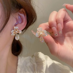 Fashion Flower Alloy Inlay Artificial Pearls Rhinestones Women'S Ear Studs 1 Pair