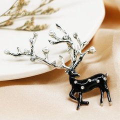 Cute Deer Alloy Plating Artificial Pearls Rhinestones Women'S Brooches