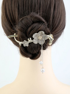 Elegant Flower Imitation Pearl Alloy Rhinestone Tassel Hair Clip 1 Piece