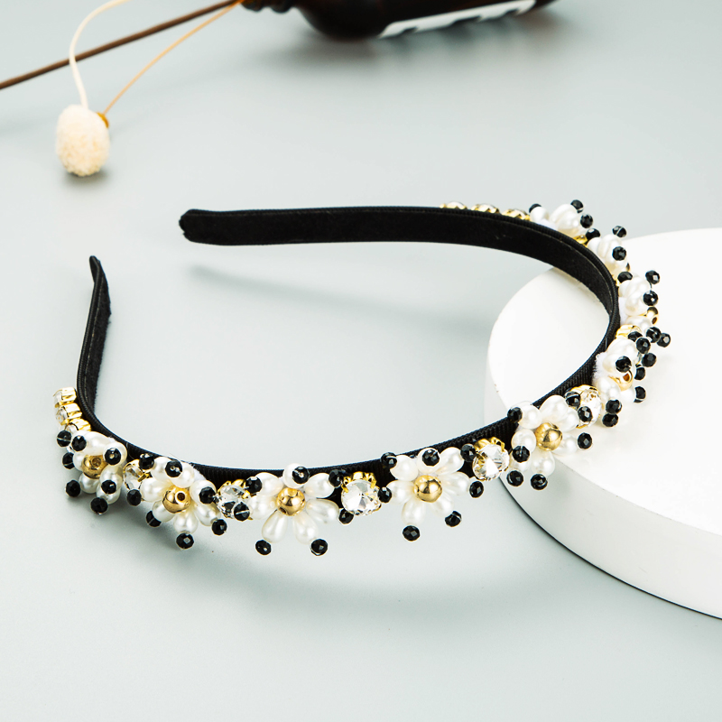Classic Style Flower Cloth Inlay Artificial Pearls Rhinestones Hair Band 1 Piece2