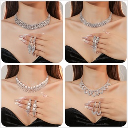 WomenS Luxury Fashion Rhombus Alloy Rhinestone Earrings Necklace Jewelry Set Plating Diamond Rhinestone 1 Setpicture8