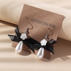 Fashion Water Droplets Flower Imitation Pearl Resin Bowknot Women'S Ear hook 1 Pair