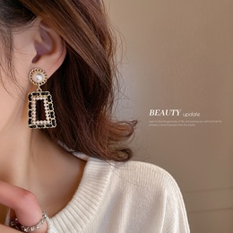Retro Geometric Alloy Inlay Artificial Pearls Rhinestones WomenS Drop Earrings 1 Pairpicture14