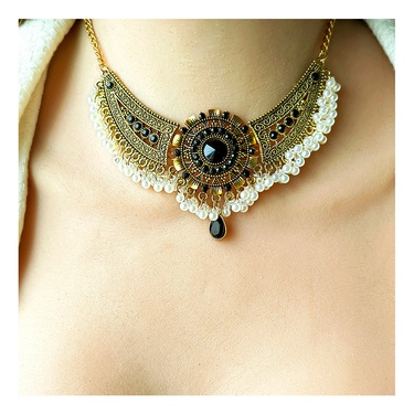 Simple Graceful Light Luxury Minority Design Popular Gemstone Necklace for Women—1