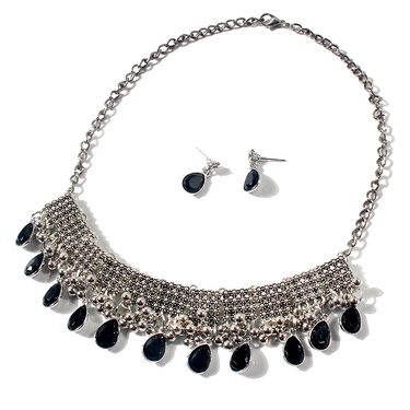 Simple Graceful Light Luxury Minority Design Popular Gemstone Necklace for Women—4