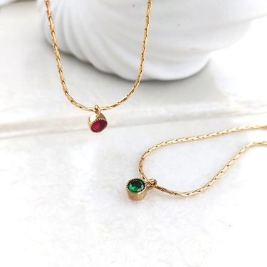 European and American Entry Lux Simple Emerald Zircon Pendant Necklace Refined Grace Fine Necklace Stainless Steel Sweater Chain—3
