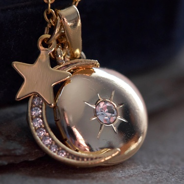 European and American Special Interest Light Luxury Star and Moon Pendant Necklace Opening and Closing Album Box Pendant Sweater Chain Copper Plated Real Gold—2