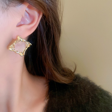 Silver Needle Irregular Pleated Square Crystal Earrings Fashion High Sense Earrings Personalized Temperament Earrings  Female—2