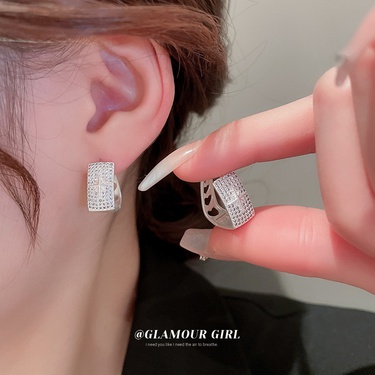 Korean Silver Series Zircon Letters Ear Clip Daily Simple All-Match Earrings Personality Temperament Entry Lux Earrings  for Women—4