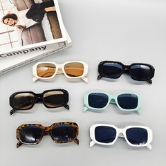2022 new retro European and American fashion irregular square frame sunglasses
