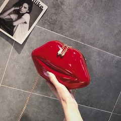 fashion dinner bag lips crossbody glossy patent leather bag chain red lips banquet bag 10*14*4CM