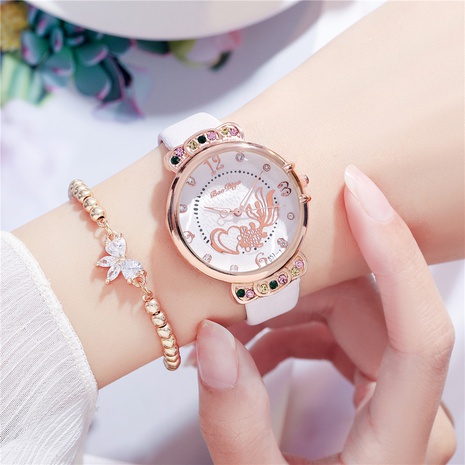 Reloj de correa de estilo boho Reloj de cuarzo con patrón de pez dorado de diamantes de colores a la moda's discount tags