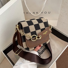 new fashion checkered messenger bag simple casual small square bag 18.5*16.5*10CM