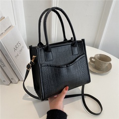 Retro small bag 2022 new trendy fashion hand-held messenger bag 21*18.5*11cm
