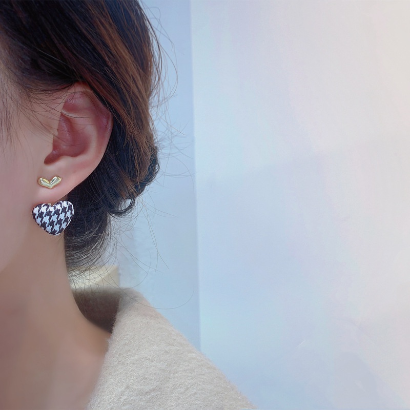 fashion simple  houndstooth heartshaped earrings retro alloy earrings
