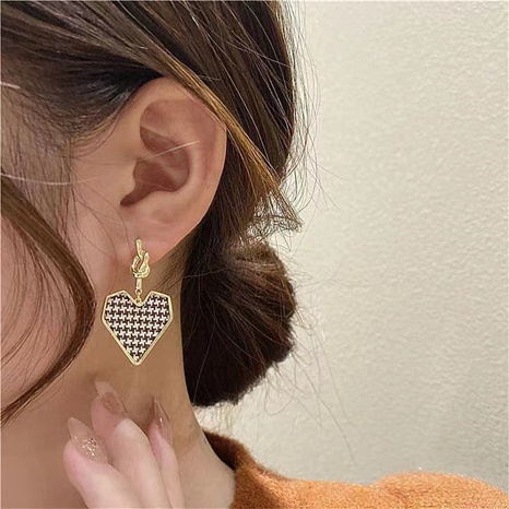 fashion houndstooth heart-shaped earrings simple alloy earrings's discount tags