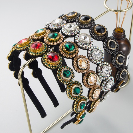 Mode einfaches Flanell eingelegte Perlenfarbe Strass Blumenstirnband Barockes Retro-Stirnband's discount tags