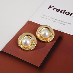 fashion Pearl inlaid geometric circle copper earrings wholesale