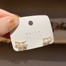 Silberne Nadel Koreanische Perlenohrstecker Damen Kalter Wind Einfache Damen Kleine Antiallergische Leichte Luxus Nischen Design Ohrringe Damenpicture13