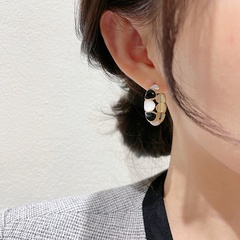 Aiguille en argent design de niche unique coréen sens noir et blanc goutte glaçure cercle tempérament exagéré boucles d'oreilles haut de gamme