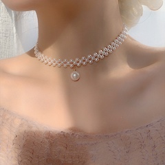 Fashion Retro Pearl Braided Necklace Alloy Clavicle Chain