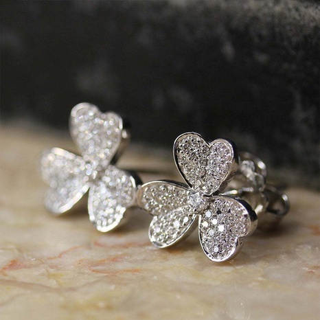 Vintage Leaf Pave Inlaid Zircon Copper Stud Earrings Wholesale's discount tags