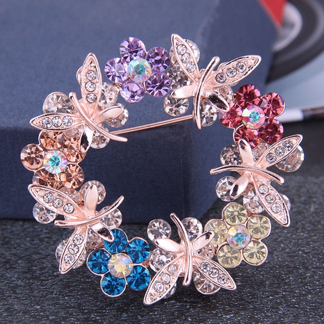 Mode coréenne simple libellule lumineuse dames couleur diamant broche's discount tags