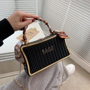 2022 fashion retro handheld silk scarf chain messenger box bag 20126cmpicture1