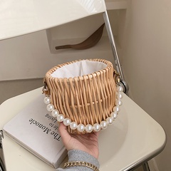 Pearl chain new fashion messenger straw woven one-shoulder messenger bag 16*14*16cm