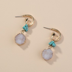 Boucles d'oreilles combinées rétro en forme de C avec grappes de cristaux blancs et turquoises naturelles