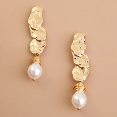 fashion retro special-shaped metal baroque pearl earrings