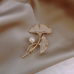 Broche de aleación de hoja de ginkgo, perla, microincrustaciones de circón, traje, chaqueta, ramillete, decoración