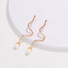 fashion simple inlaid pearl metal curve drop earrings wholesale