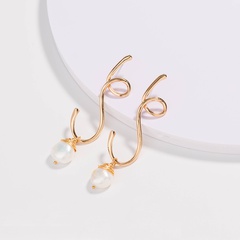 vintage inlaid pearl metal curve alloy earrings wholesale